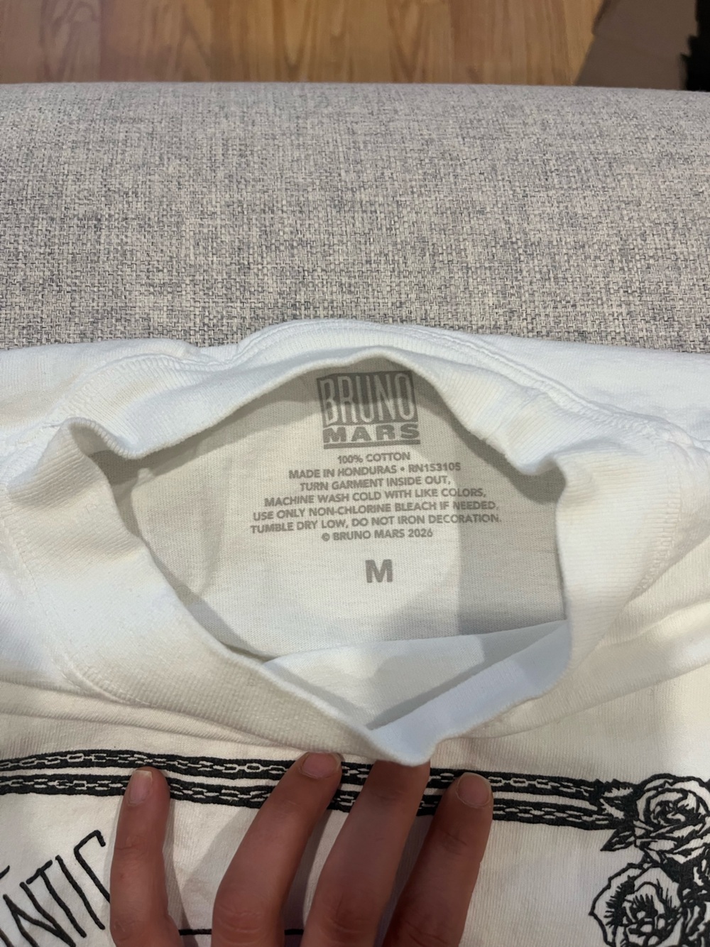Bruno Mars White Short-Sleeve Cotton Tee - Men's M